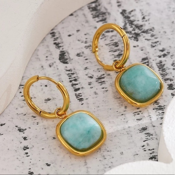 Re-stocked‼️ 18k gold plated natural turquoise dangle earrings - Picture 1 of 12